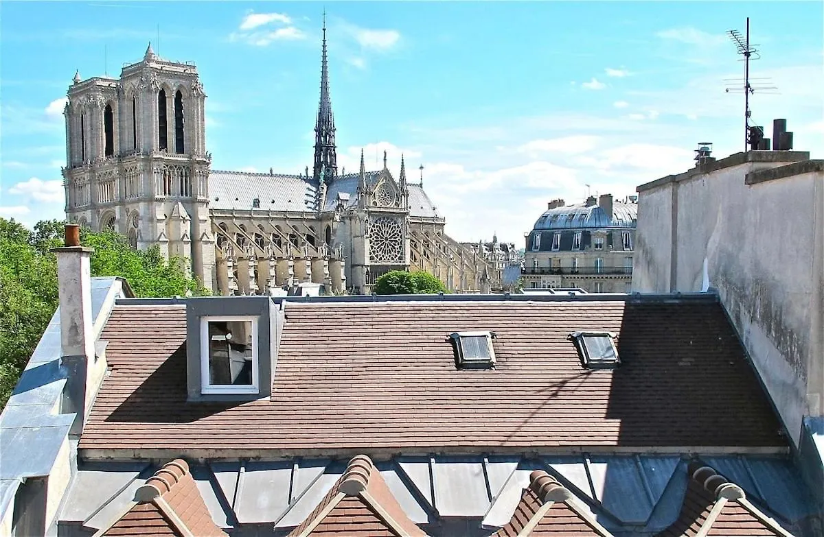A Balcony On Notre Dame