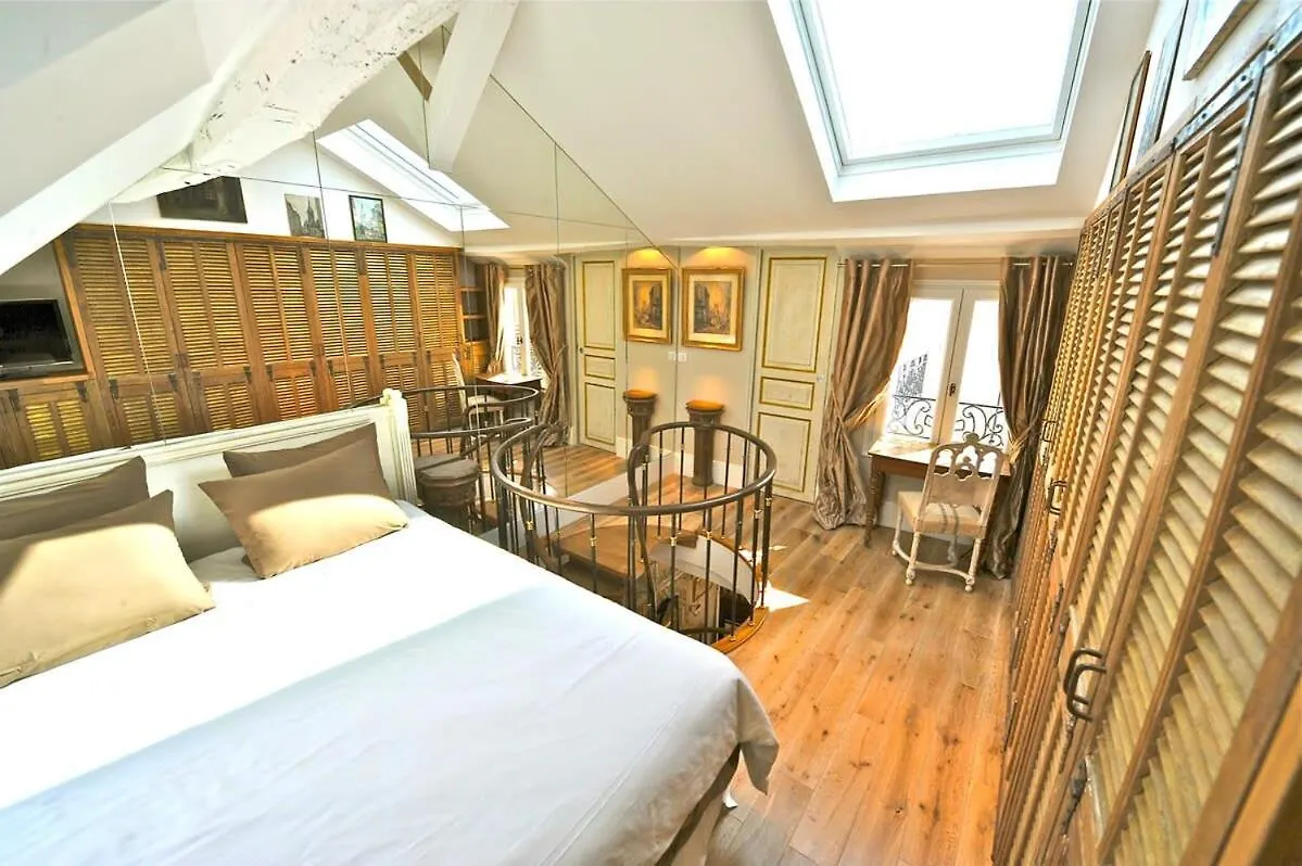 Apartament A Balcony On Notre Dame *